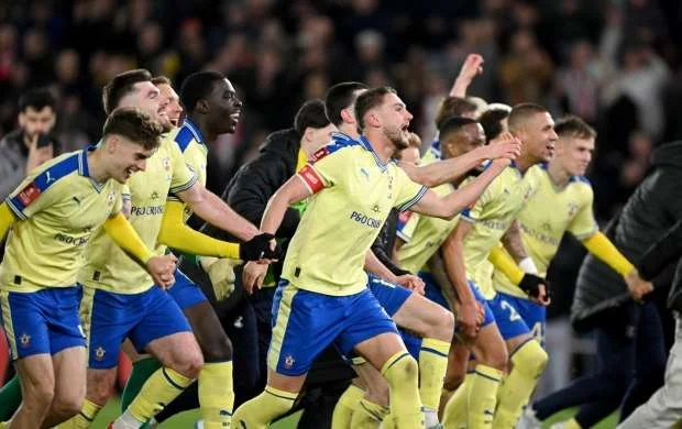"Sauthempton"un futbolçuları diskvalifikasiyaya görə klubu məhkəməyə verməyi planlaşdırırlar 