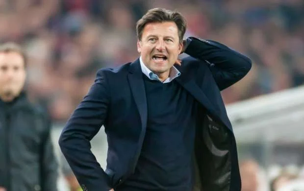 Komandası 10-cu yerdə olan baş məşqçini "ən yaxşı" seçdilər 