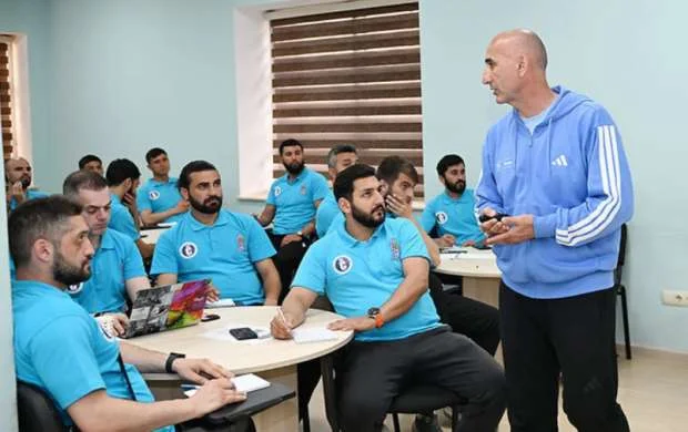 "Şəfa"nın futbolçusu məşqçi kursuna qatıldı - FOTOLAR 