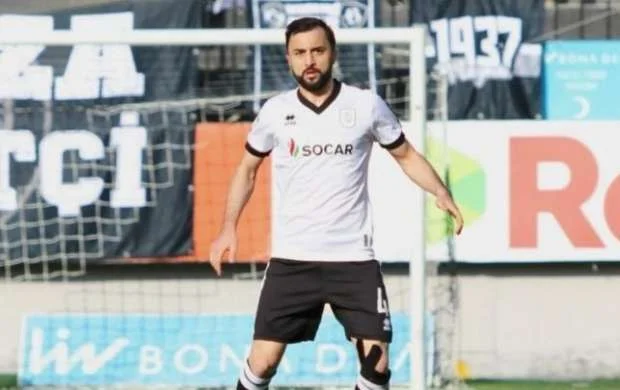 "Neftçi"də qalmaq istəyirəm - Camalov rəhbərliklə bu həftə görüşəcək 