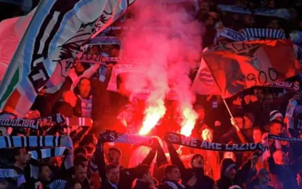 Azarkeşləri Roma klubuna qarşı boykota başladı 