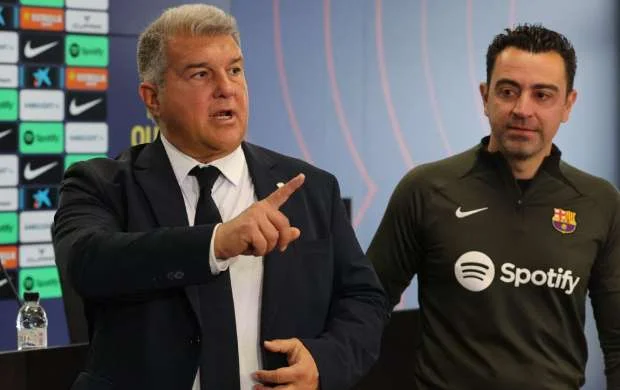 Xavi "Barsa Əfsanələri"ndən uzaqlaşdırıldı - Bu addımına görə Laporta ondan qisas alır 