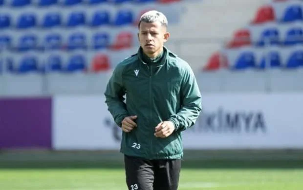 "Neftçi" futbolçusu Cordan Rezabala ilə vidalaşıb 