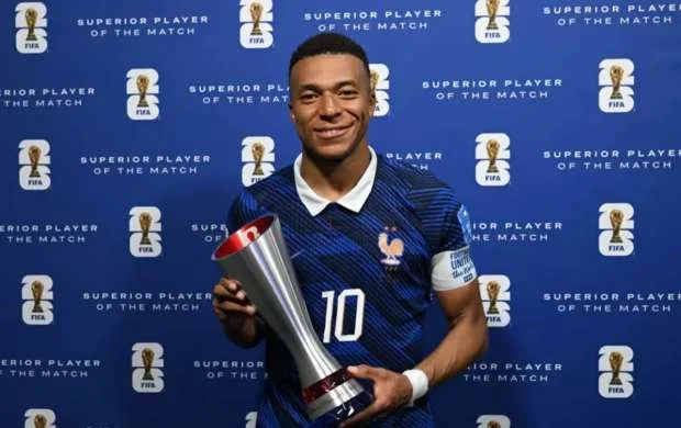 Mbappe yenə dubl etdi, mukafat aldı 