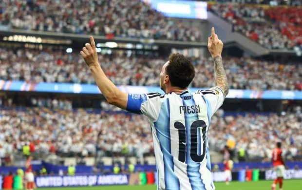 Qrasias, Messi 