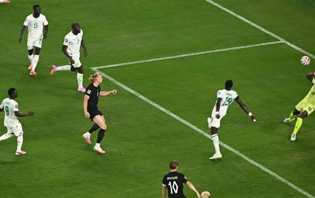 Seneqalla oyunda dubla imza atdı, matçın ən yaxşı futbolçusu seçildi 