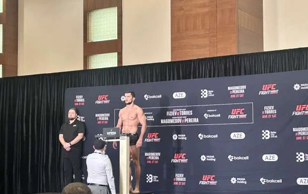 Bakıda UFC həyəcanı: Döyüşçülər tərəziyə çıxır 