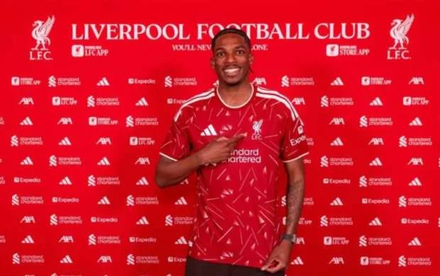 "Liverpul" mərkəz müdafiəçisini heyətinə qatdı - RƏSMİ 