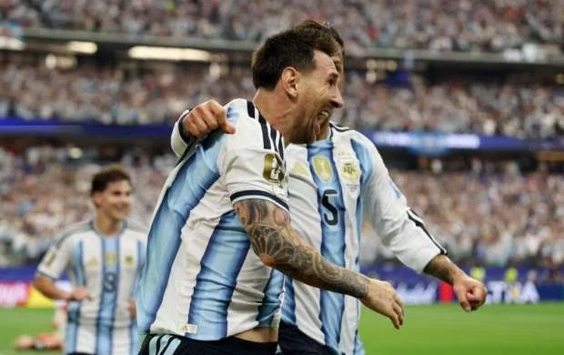 Messi rekordlardan doymur 