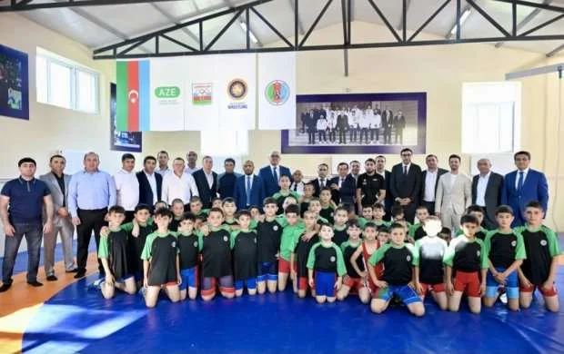 Qazax rayonunun Daş Salahlı kəndində yeni güləş zalı istifadəyə verildi 