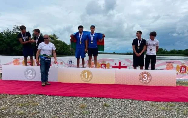 Azərbaycan avarçəkənləri Gürcüstanda 18 medal qazandılar 