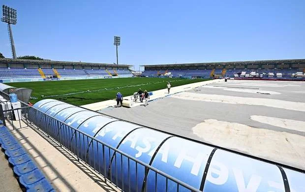 Bayıl stadionunda yenidənqurma işləri davam edir - Uşaq futbolu üçün bazaya çevriləcək arenadan FOTOLAR 