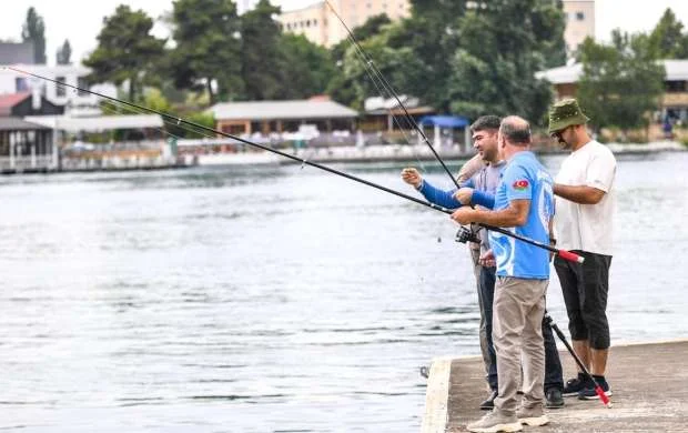 Gənclər və İdman Nazirliyi ilə Azərbaycan Su İdman Növləri Federasiyasının birgə təşkilatçılığıyla balıq ovu festivalı keçirilib - FOTOLAR 