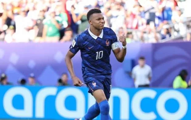 Kilian Mbappe: "Bu, Didye Deşam adına biabırçılıqdır" 