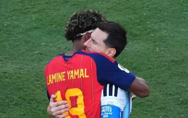 Messi finaldan sonra Yamala nə deyib? - "Bu sözlər boynuma taxdığım qızıl medal qədər dəyərlidir" 