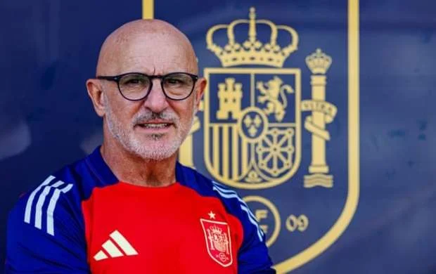 İspaniya Futbol Federasiyası Luis de la Fuente ilə müqaviləni uzadır 