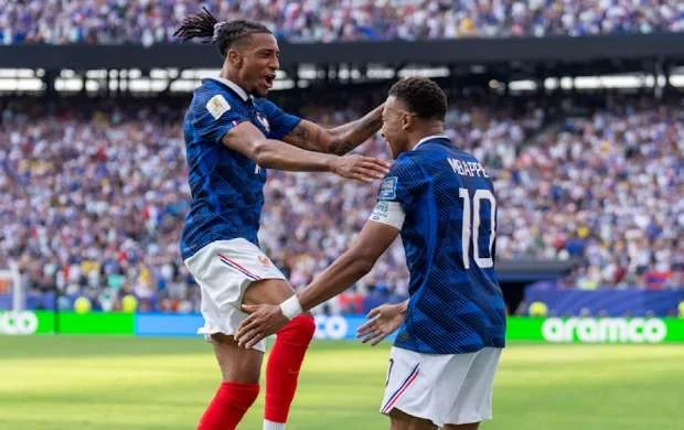 Mbappe Maykl Oliseni "Real Madrid"ə keçməyə razı saldı 
