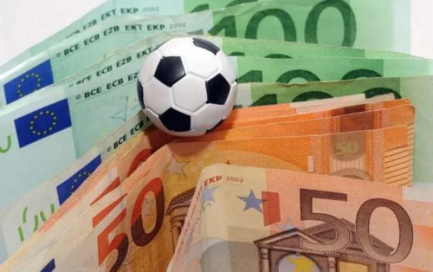 Bakı klubunun futbolçuları hələ də maaşlarını ala bilməyiblər 