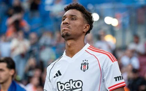 "Beşiktaş"ın müdafiəçisinə Almaniya və İspaniyadan təkliflər var 