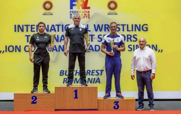 Azərbaycan güləşçiləri Buxarestdə keçirilən turnirdə 5 medal qazanıblar 
