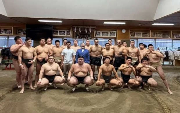 Fərid Talıbov sumo millisinin üzvləri ilə görüşüb 