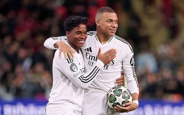 "Real Madrid"in forvardı "Liverpul"a keçid edə bilər 