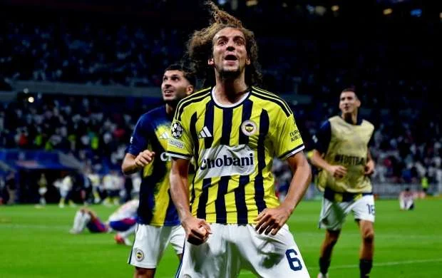 Fransada insident: "Fənərbağça"nın ulduzuna hücum çəkildi - VİDEO 