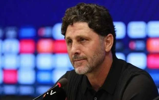"Trabzonspor"un baş məşqçisi istefa verdi, klub qəbul etmədi 
