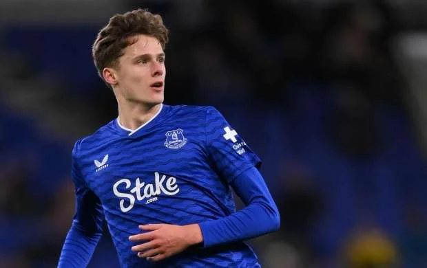 "Everton"un gənc ulduzu komandasını dəyişir 