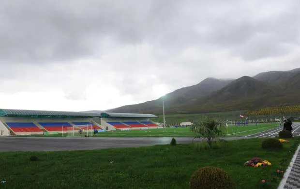 Ağsu şəhər stadionunun süni ot örtüyü FIFA-nın sertifikatına layiq görüldü 