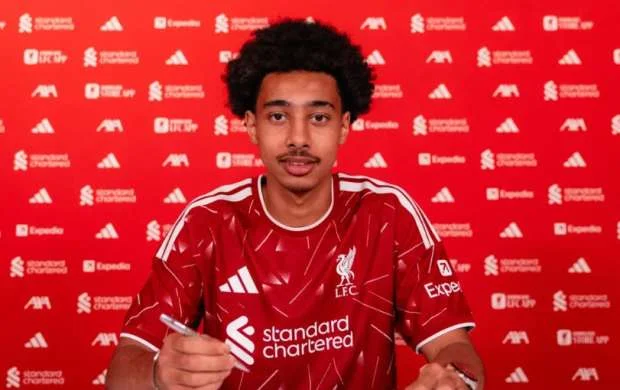 "Liverpul" gənc fransalı ilə müqavilə bağladığını açıqladı 