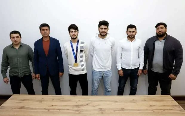 Milli Paralimpiya Komitəsi parataekvondoçuları qəbul edib 