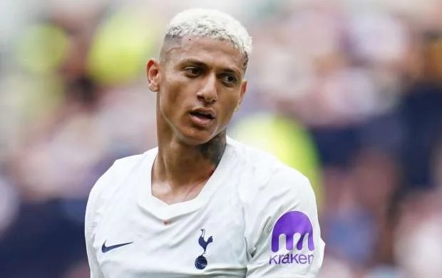 Rişarlisonun Braziliyaya transferi şəxsi şərtlərə görə ləğv olundu 