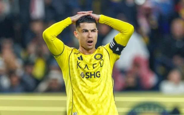 Ronaldu azarkeşlərə sərt reaksiya verdi 