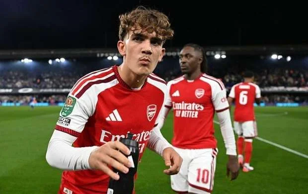 "Luton Taun" "Arsenal"ın 16 yaşlı ulduzunu istəyir 