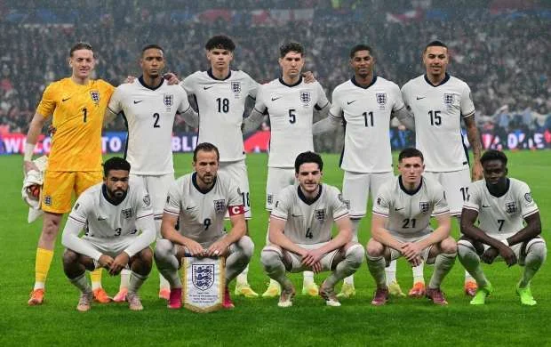 İngiltərə millisinin 5 ulduzu düşərgəni tərk etdi 