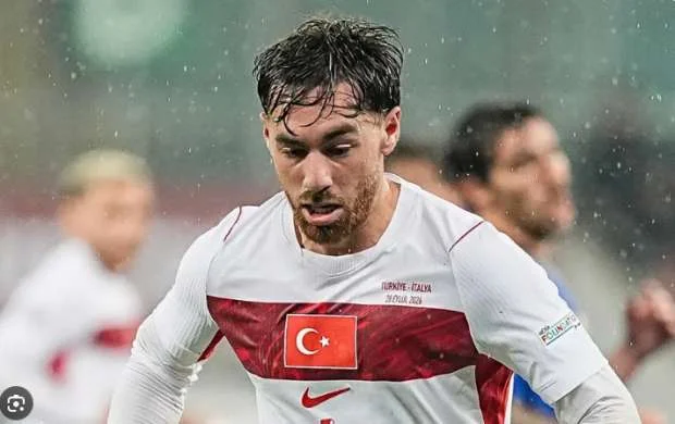 Orkun Kökçü Türkiyə millisinin düşərgəsini tərk etdi 