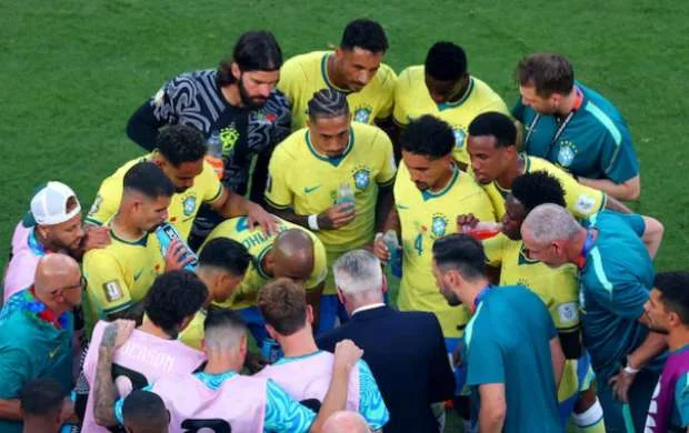 Braziliya millisində 10 nömrəli formanın sahibi bəllidir 
