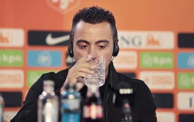 Qullit: "Xavi Niderland millisini köklərinə qaytarmaq üçün gəlib" 